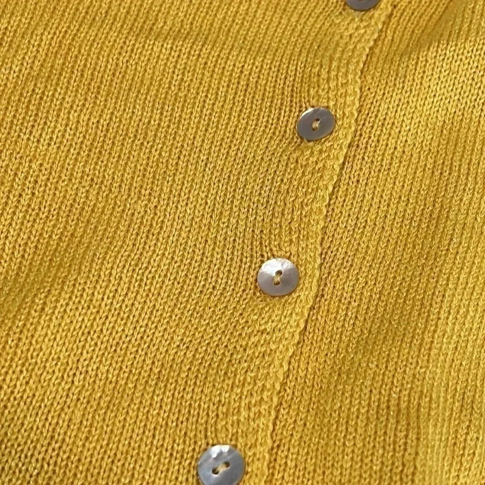 Embossed top - Picture 6 of 6